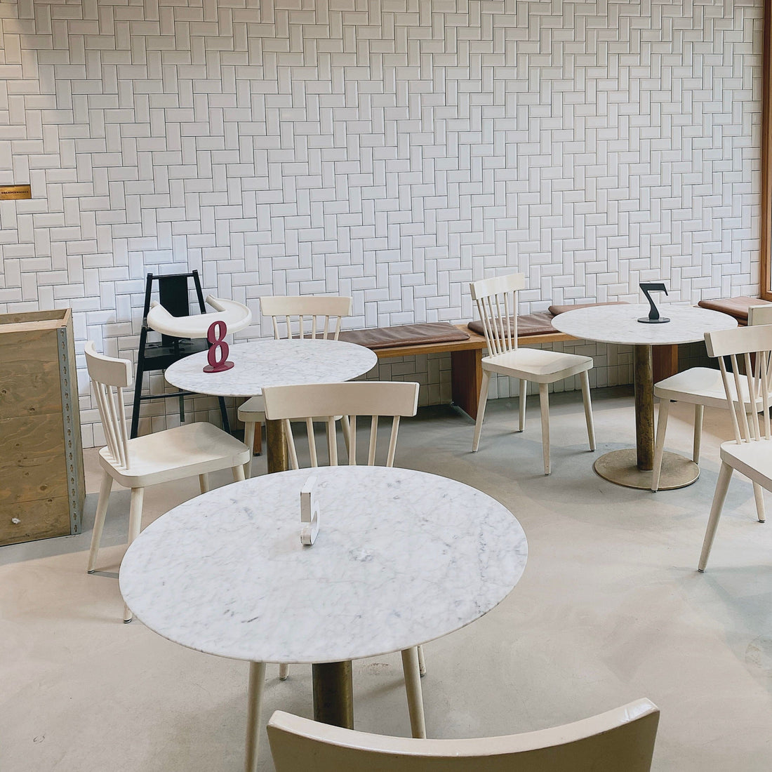 Cafe Seating Strategy: How to Maximize Comfort, Turnover, and Revenue Simultaneously